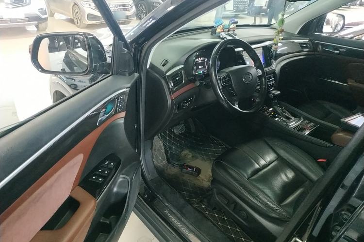 Used GAC Trumpchi GS8 2017 320T Two-Wheel Drive Luxury Smart Connectivity Version (7 Seats)