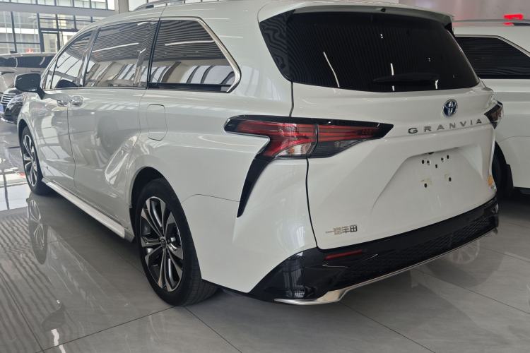 Used Toyota Granvia 2023 2.5L Hybrid Prestige PLUS Edition Rear Left 45 Deg