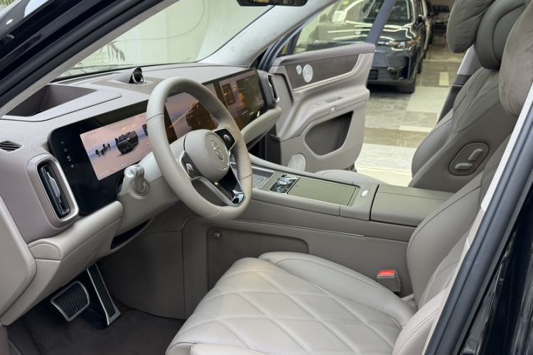 Used Hima AITO M9 2025 Extended-Range Ultra Version 52 kWh 6-Seater Interior 10