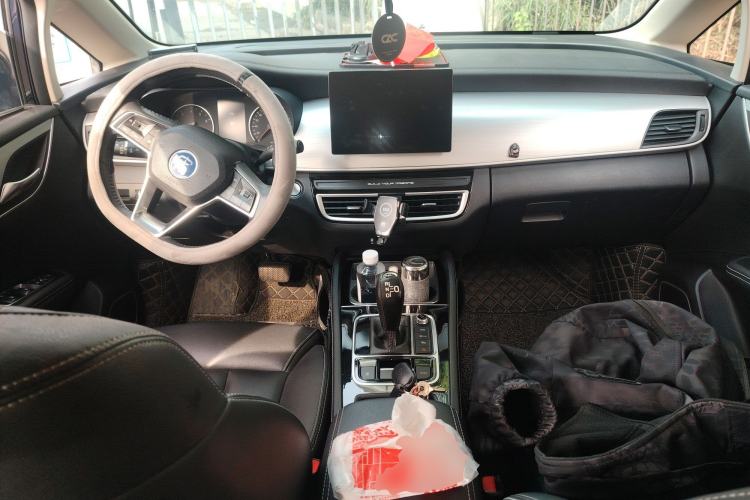 Used BYD Song MAX 2021 Upgraded Model 1.5T Automatic Prestige 6-Seater Center Console