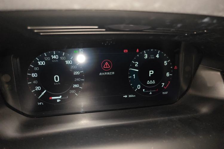 Used Land Rover Discovery Sport 2022 Revised Version 249 PS R-Dynamic S Performance Edition 5 Seats Instrument Cluster