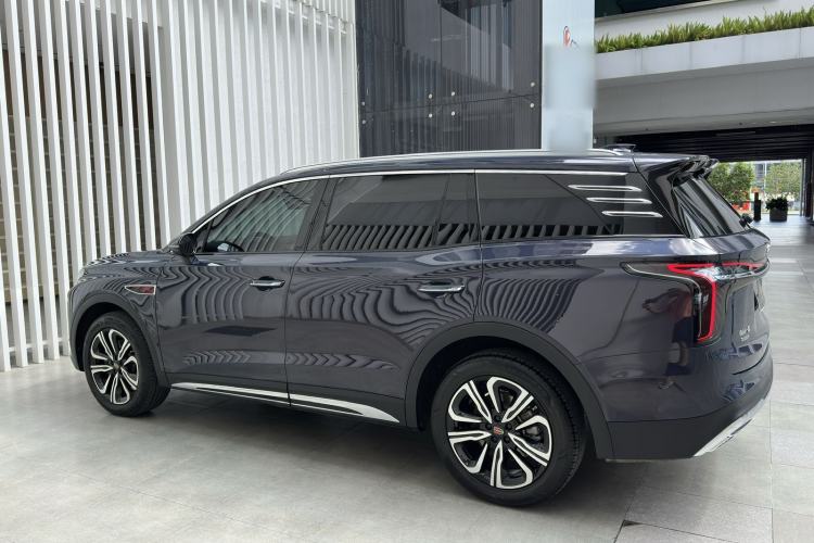 Used Hongqi HS7 2023 2.0T Automatic All-Wheel-Drive Flagship Edition Six Seats
