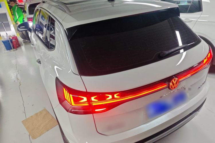 Used Volkswagen Tayron 2023 280TSI Two-Wheel-Drive Luxury Plus Advanced Version Exterior 2