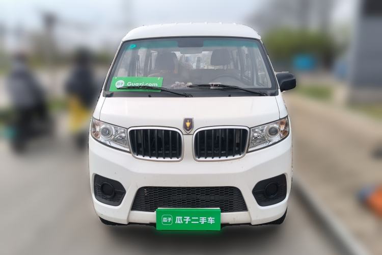 Used Jinbei Hiace X30 2024 1.5L Champion Edition Passenger Vehicle 5/6/7 Seats Front