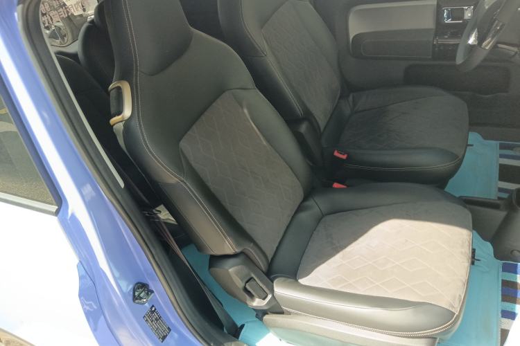 Used Baojun KiWi EV 2023 DJI Edition Lithium Iron Phosphate Right Front Seat