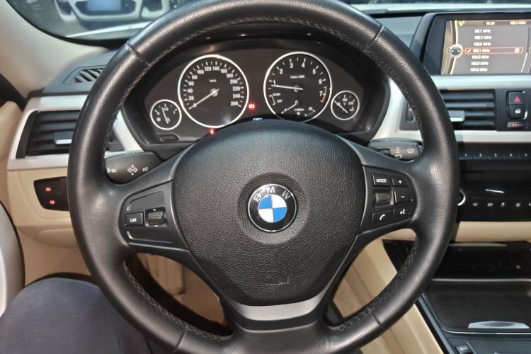 Used BMW 3 Series 2014 320Li Fashion Model Steering Wheel