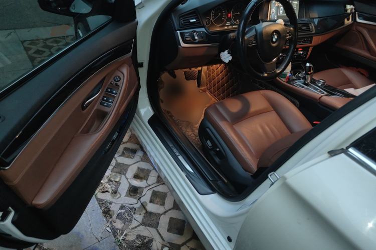 Used BMW 5 Series 2017 520Li Elegant Edition
