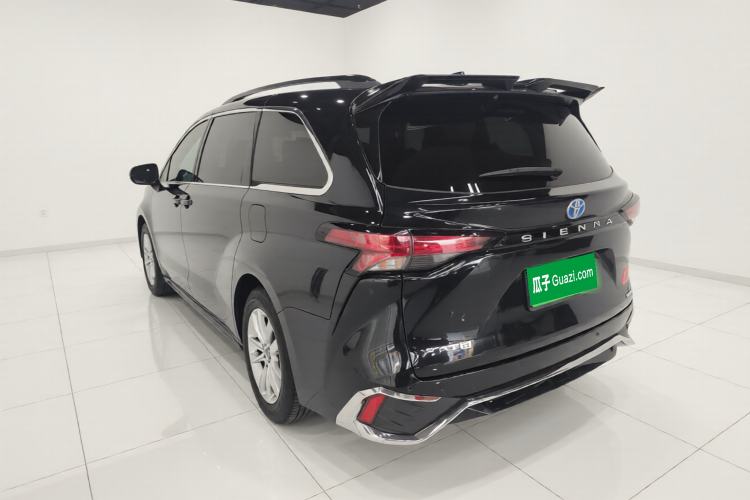 Used Toyota SIENNA 2023 2.5L Hybrid Comfort Edition Exterior 2