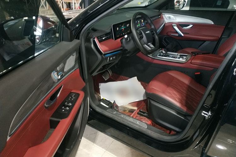 Used JETOUR X70 PLUS 2023 1.5T DCT Brave PLUS 5-Seater
