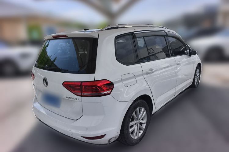 Used Volkswagen Touran 2016 Volkswagen Touran L 280TSI DSG Comfort Edition
