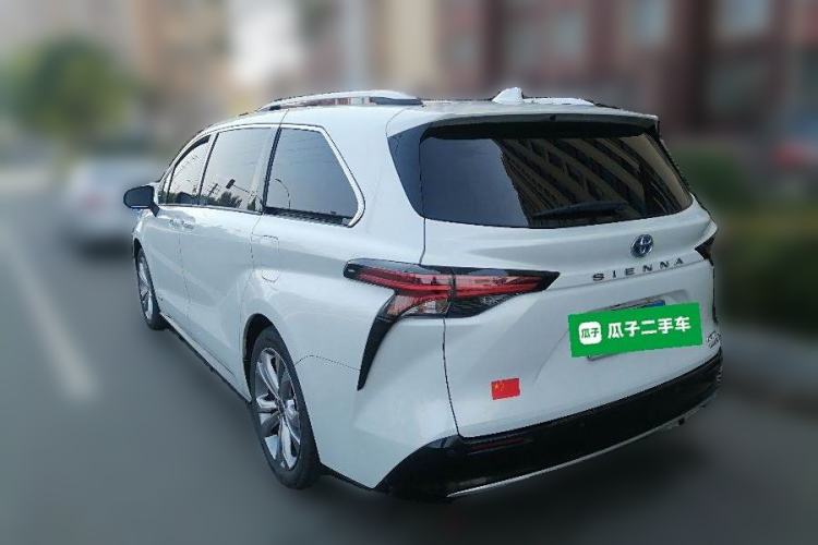 Used Toyota SIENNA 2023 2.5L Hybrid Deluxe Edition Rear Left 45 Deg