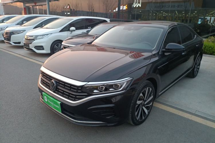 Used Volkswagen Passat 2023 Facelift 330TSI Luxury Edition