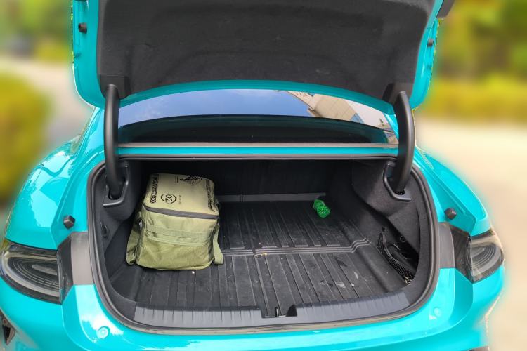 Used Xiaomi Auto SU7 2024 Rear-Drive Ultra-Long Range Advanced Pro-Level Intelligent Driving Version
