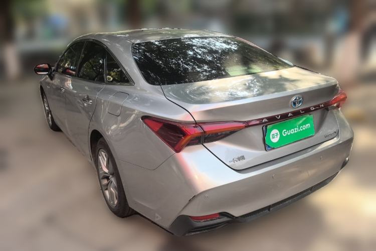 Used Toyota Avalon 2019 Dual-Engine 2.5L Luxury Edition China VI Standard

