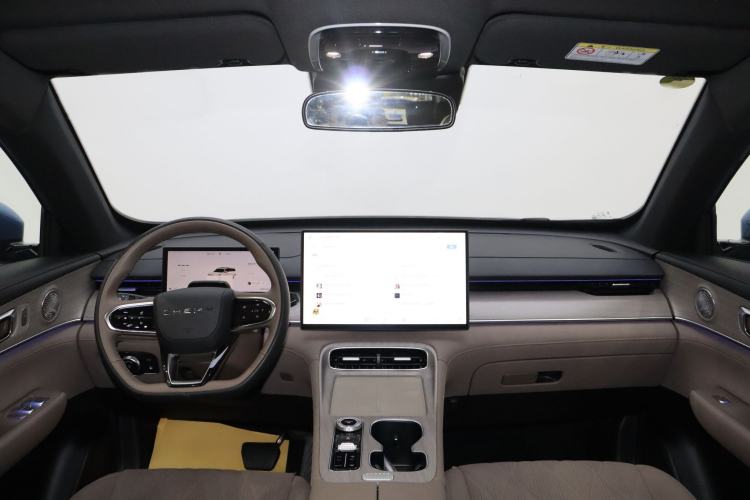 Used Chery Tiggo 8 PLUS C-DM 2025 1.5T 116 km Prestige Version 5 Seats