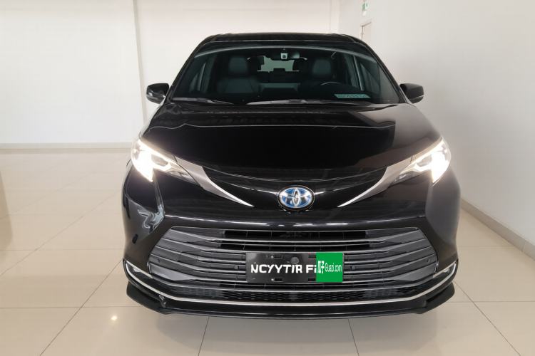 Used Toyota Sienna 2021 2.5L Hybrid Premium Edition
