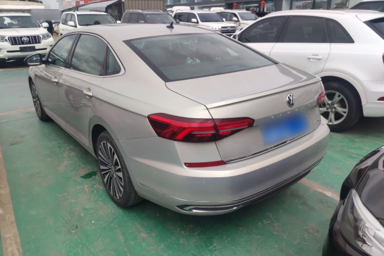 Used Volkswagen Passat 2019 330TSI Luxury Edition China VI Standard
