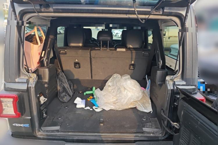 Used Jeep Wrangler New Energy 2021 Four-Door 2.0T 4xe Sahara Trunk