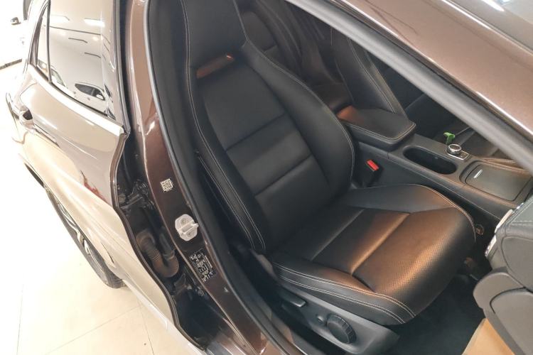 Used Mercedes-Benz GLA 2016 GLA 220 4MATIC Fashion Edition Right Front Seat