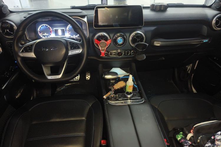 Used BAIC Off-Road BJ40 2021 2.0D Automatic Four-Wheel Drive Blade Hero Edition Adventurer Type Interior 2