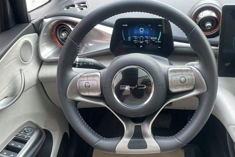 Used BYD Dolphin 2021 405 km Fashion Edition