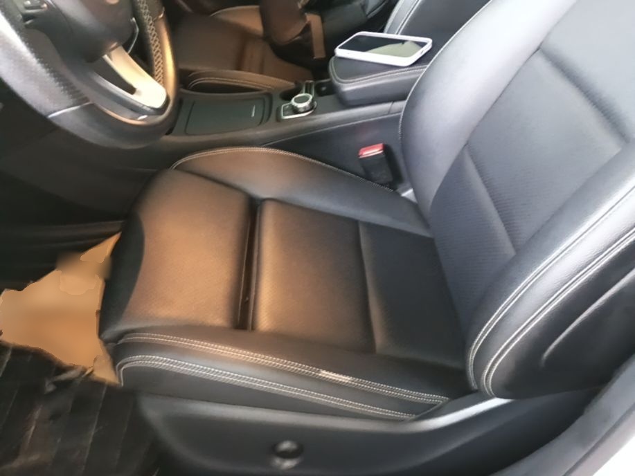 Vordere Reihe im Auto