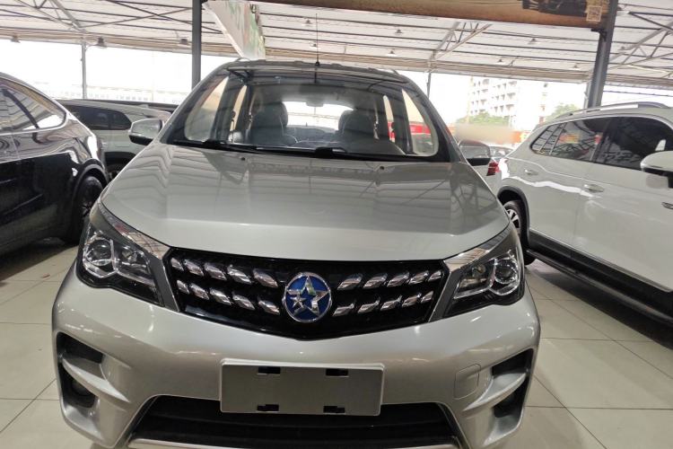 Used Venucia M50V 2019 1.6L CVT Luxury Edition