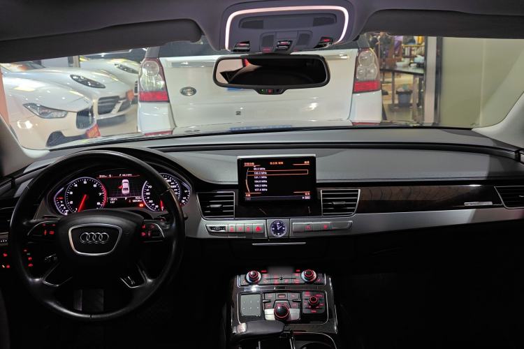 Used Audi A8 2014 A8L 45 TFSI quattro Comfort model
