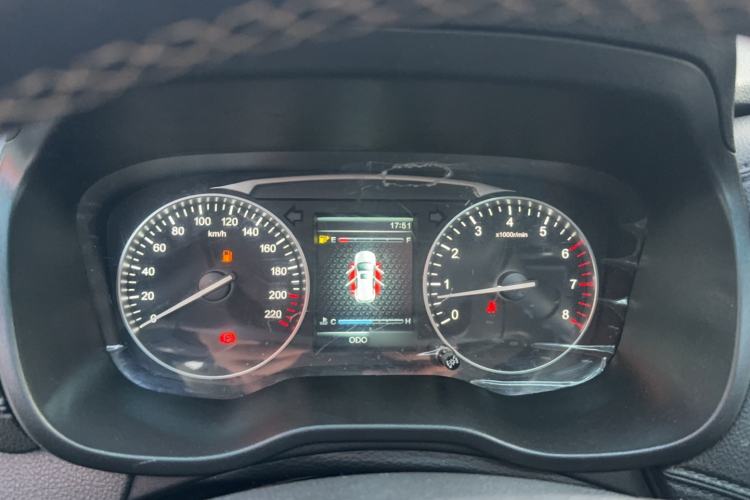 Used SWM X7 2016 1.8L Manual Luxury Edition 7 Seats
