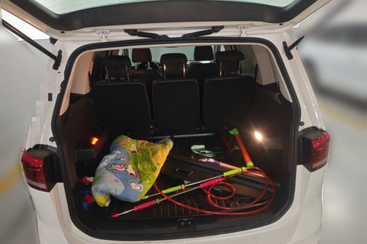 Used Volkswagen Touran 2016 Volkswagen Touran L 280TSI Manual Comfort Edition Trunk