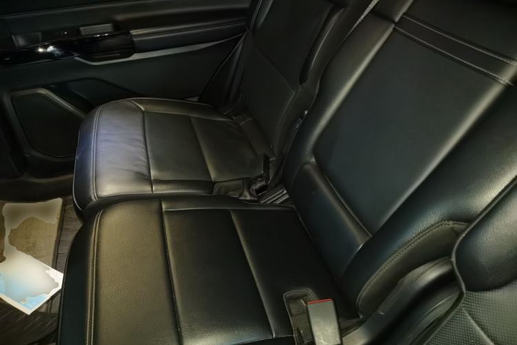 Used Ford Explorer 2020 EcoBoost 285 4x4 Titanium Edition 7-Seater Left Rear Seat