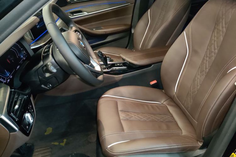 Used BMW 5 Series New Energy 2020 530Le Luxury Package Left Front Seat