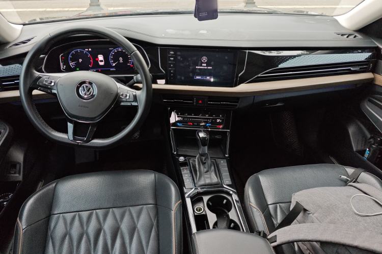 Used Volkswagen Passat 2020 330TSI Luxury Edition China VI