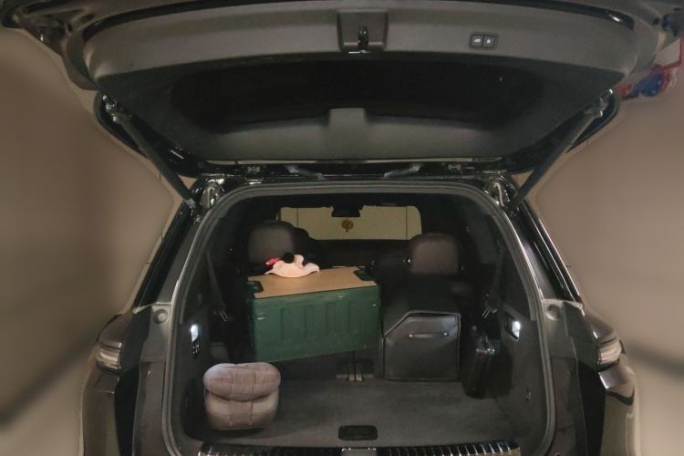 Used Li Auto L9 2022 Max model
