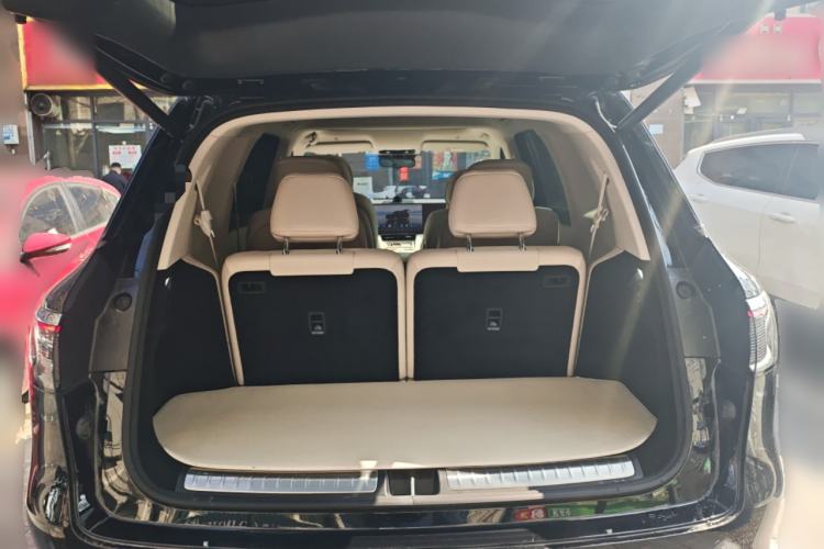 Used Hima AITO M8 2025 Extended-Range Ultra Version 53.4 kWh 6-Seater Edition