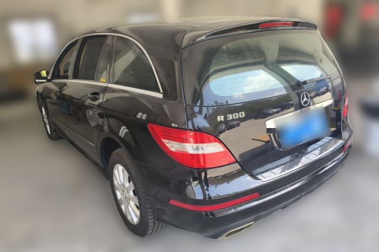 Used Mercedes-Benz R-Class 2011 R 300 L Business Model Rear Left 45 Deg
