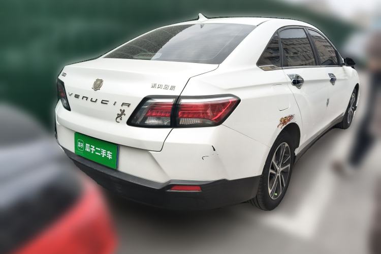 Used Venucia D60 2018 1.6L Manual Smart Connect Elite Edition
