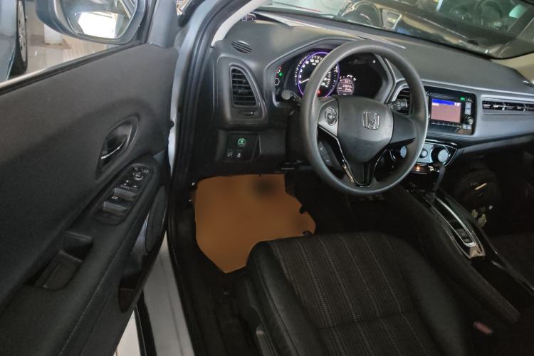 Used Honda Vezel 2015 1.8L CVT 2WD Elite Model
