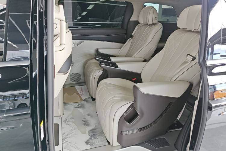 Used Denza D9 2024 DM-i 980 Four-Wheel Drive Prestige Model