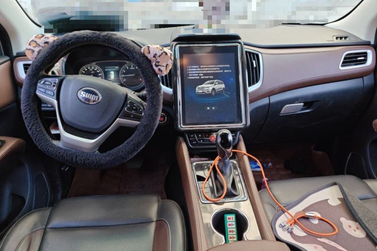 Used SWM X7 2017 1.5T Automatic Smart Enjoyment Version 7 Seats Center Console