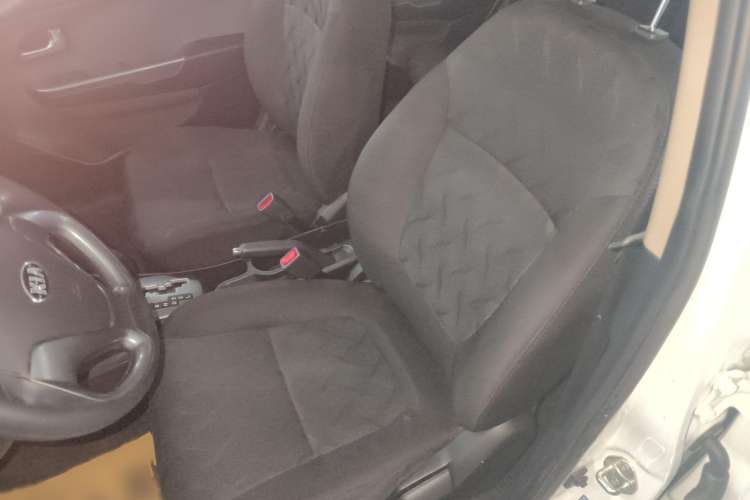 Used Kia K2 2015 Sedan 1.4L Automatic GLS
