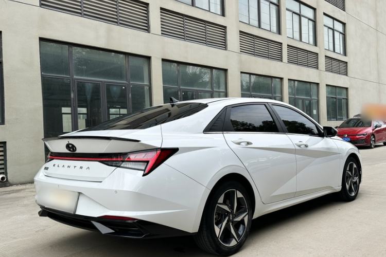 Used Hyundai Elantra 2022 1.5L CVT LUX Prestige Edition