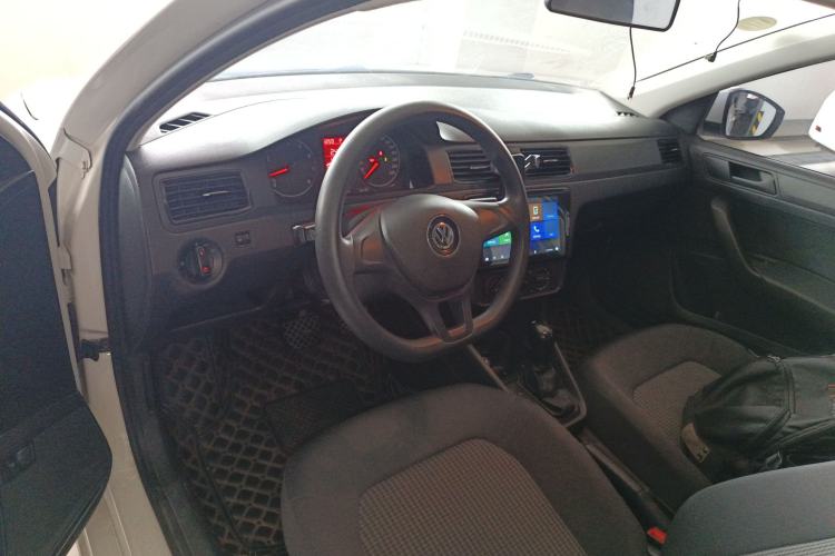 Used Volkswagen Santana 2019 1.5L Automatic Fashion Edition China VI Center Console