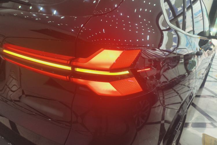 Used BMW X5 2023 xDrive 30Li Luxury M Sport Package