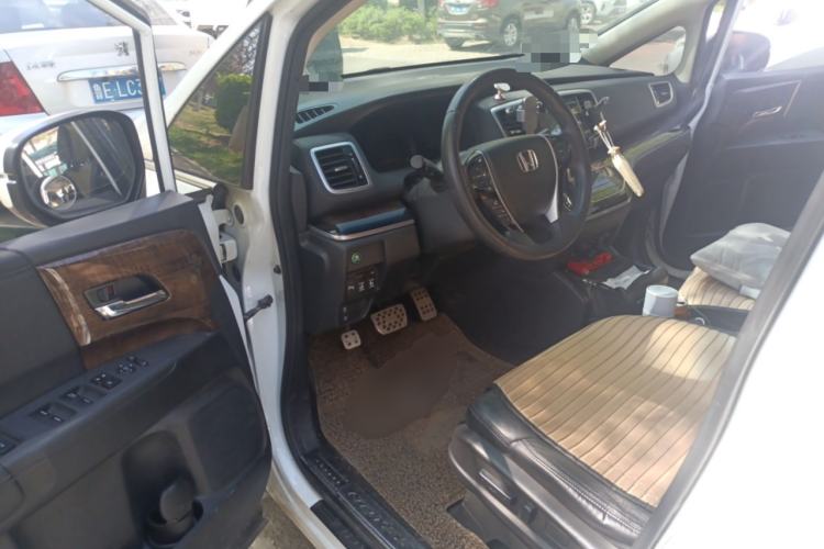 Used Honda Odyssey 2015 Updated Version 2.4L Smart Edition Driver Seat