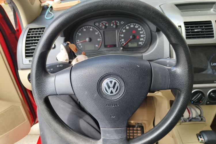 Used Volkswagen Polo 2009 Jingqing 1.6L Automatic Fashion Edition Steering Wheel