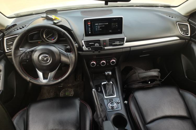 Used Mazda Mazda 3 Axela 2014 Sedan 1.5L Automatic Comfort Model
