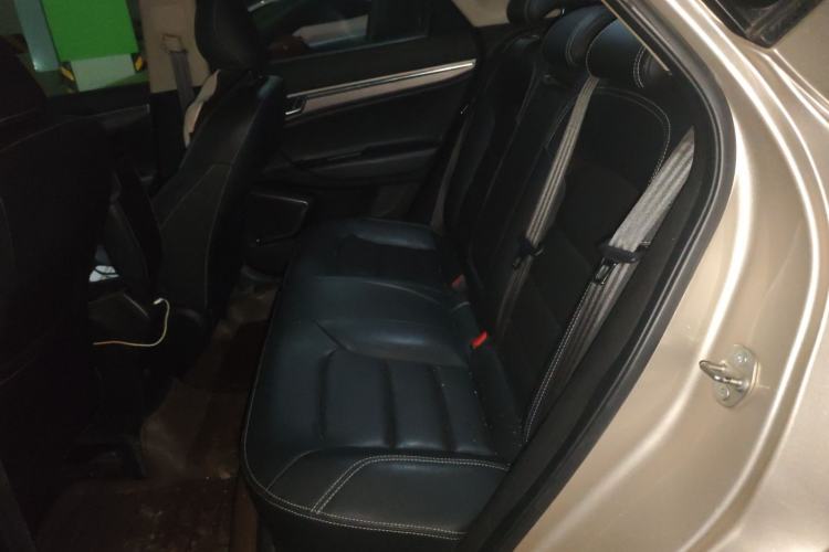 Used Geely Auto Emgrand GS 2016 Sports Edition 1.8L Manual LingShang Model Left Rear Seat