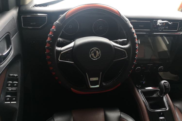 Used Dongfeng Fengon 580 2017 1.5T Manual Luxury Model Steering Wheel