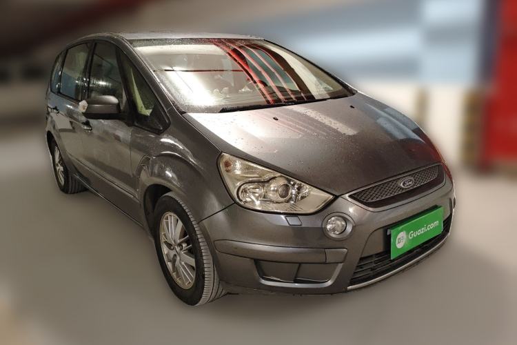 Used Ford S-MAX 2008 2.3L 7-Seater Flagship Navigation Version Front Right 45 Deg